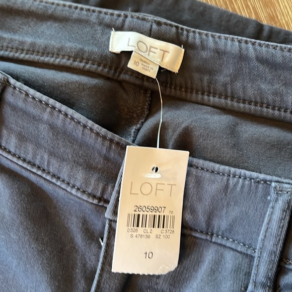 New With a tags Loft Gray Patch Pocket Pants size 10 - Picture 5 of 6